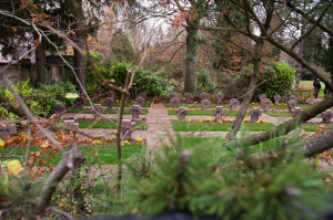 In Wadgassen hat Burgermeister Sebastian Greiber die Plaene und Modelle zur Umgestaltung des Spurker Friedhofes zu einem umfassenden und vielfaeltigen Gedenkort vorgestellt. Foto: Rolf Ruppenthal/ 15. Nov. 2015