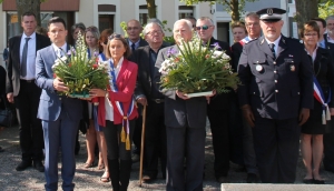 Würdevoll gestaltete Kranzniederlegung