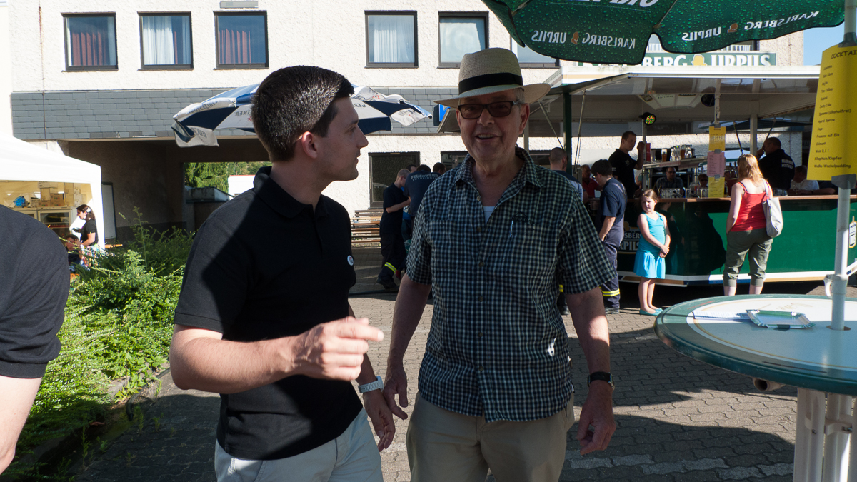 Sebastian Greiber bei der Eröffnung des Feuerwehrfest in Hostenbach.