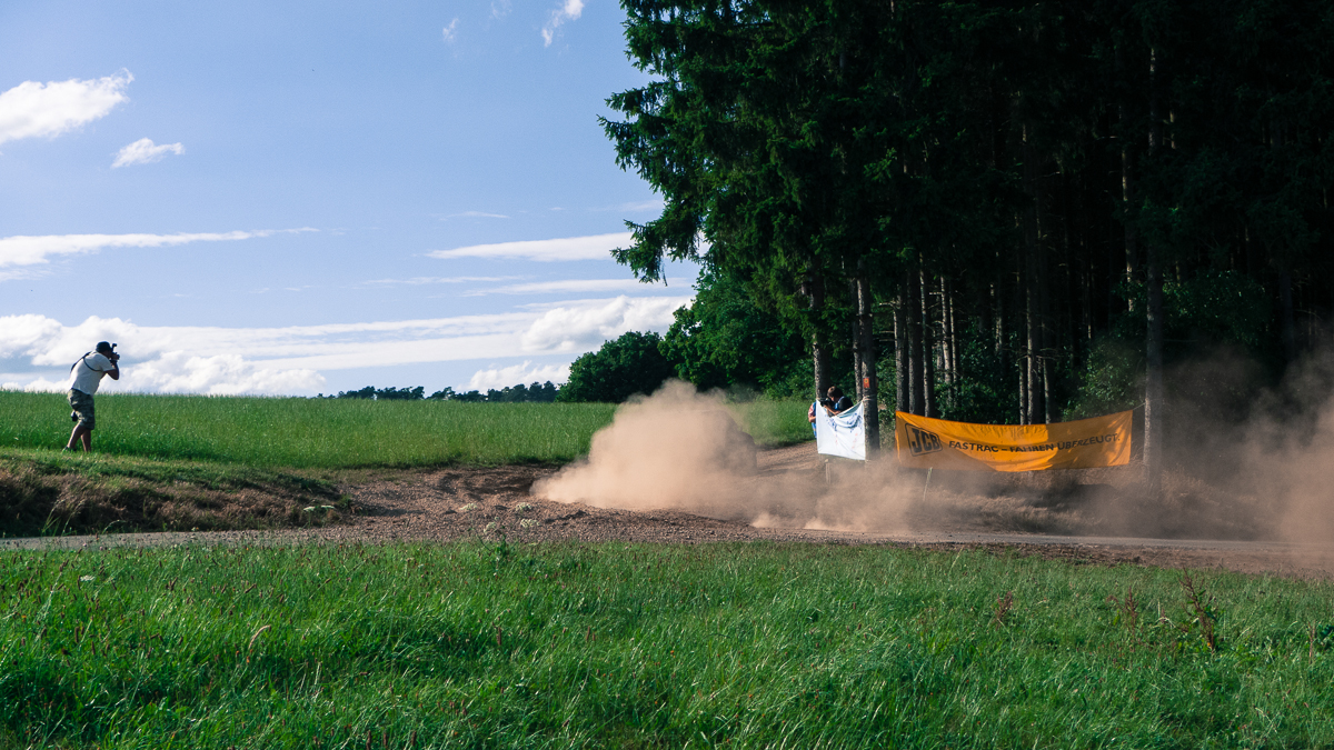 Auch 2013 ist das Rallye Team aus Wadgassen mit Stefan Wachs und Sebastian Greiber in Oberehe dabei. Dieses Jahr auch mit 'I love Wadgassen'