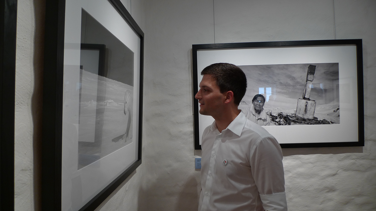 Der freie Bürgermeister Kandidat Sebastian Greiber im Zeitungsmuseum Wadgassen.