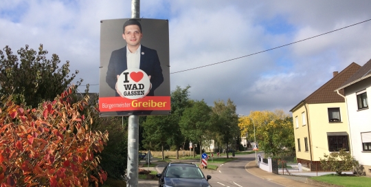 Die Plakate des freien Bürgermeister Kandidaten, Sebastian Greiber aus Wadgassen.
