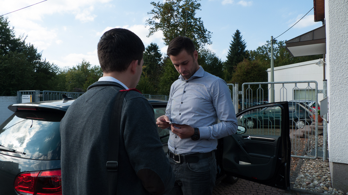 Nach Differten und Friedrichweiler ist der freie Kandidat Sebastian Greiber nun im Ortsteil Hostenbach unterwegs.