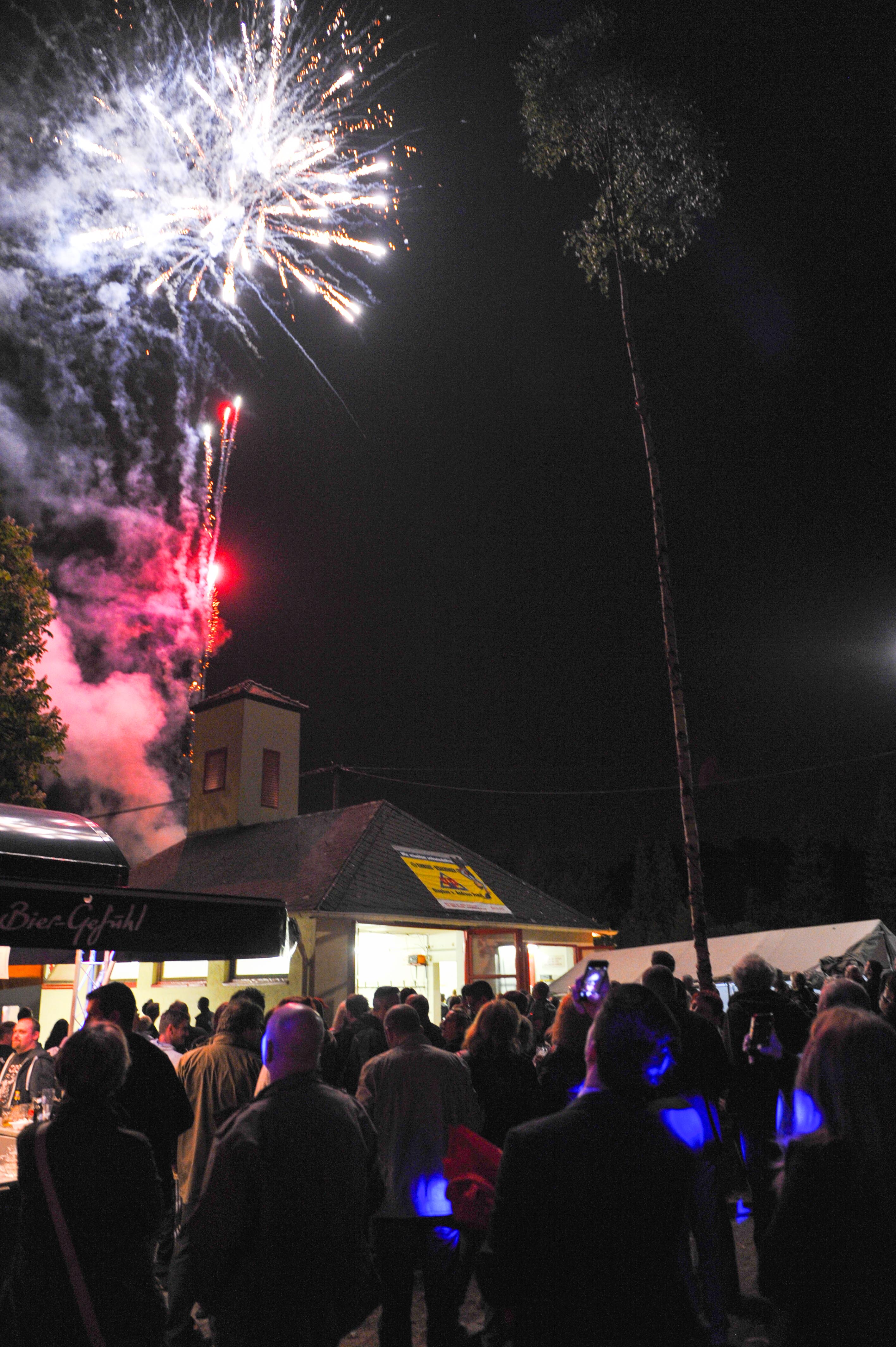 Amtsantritt von Bürgermeister Sebastian Greiber mit Schlüsselübergabe beim maifest der Feuerwehr Werbeln