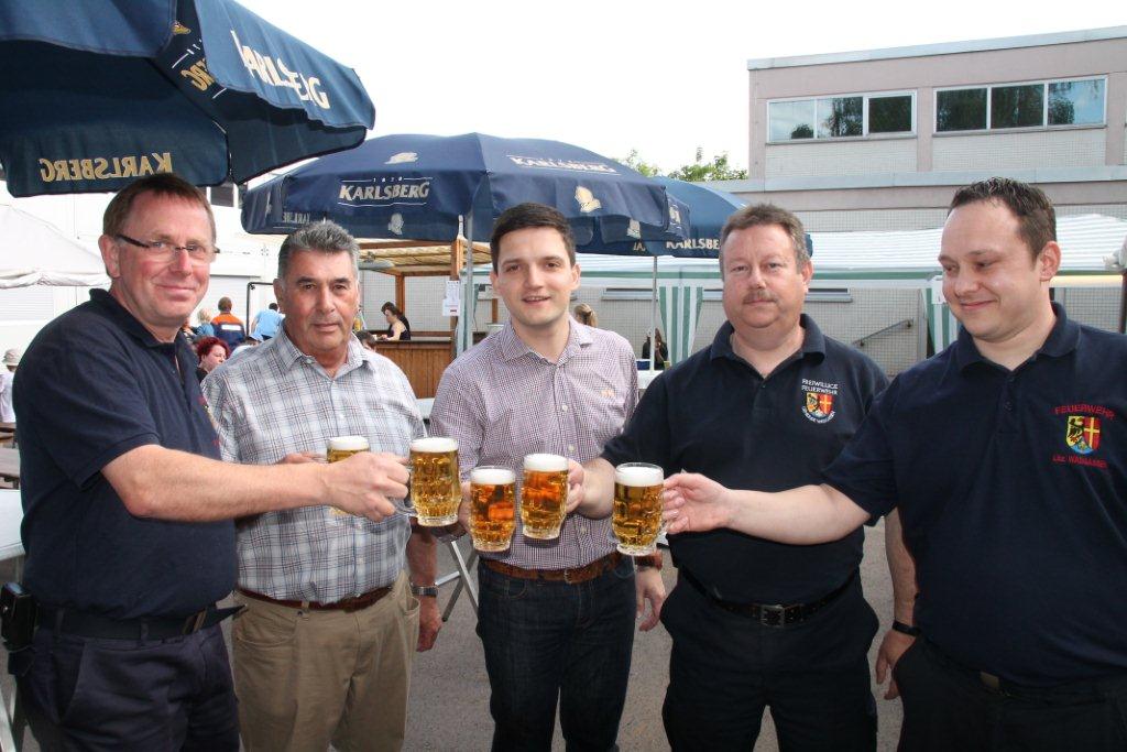 Gemeinsam mit Ortsvorsteher Hans Jürgen Könen und Wehrführer Guido Hübschen sowie Löschbezirksführer Klaus Wilhelm durfte ich als Schirmherr den diesjährigen „Tag der offenen Tür“ eröffnen.